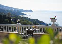 Фото №4 Ресторан отеля Форест в Алупке